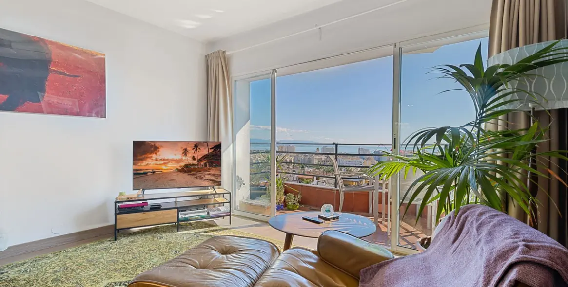 Sale of middle floor apartment in Torremolinos 4