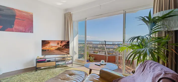 Venta de apartamento en planta media en Torremolinos 3