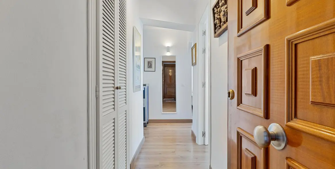 Sale of middle floor apartment in Torremolinos 16