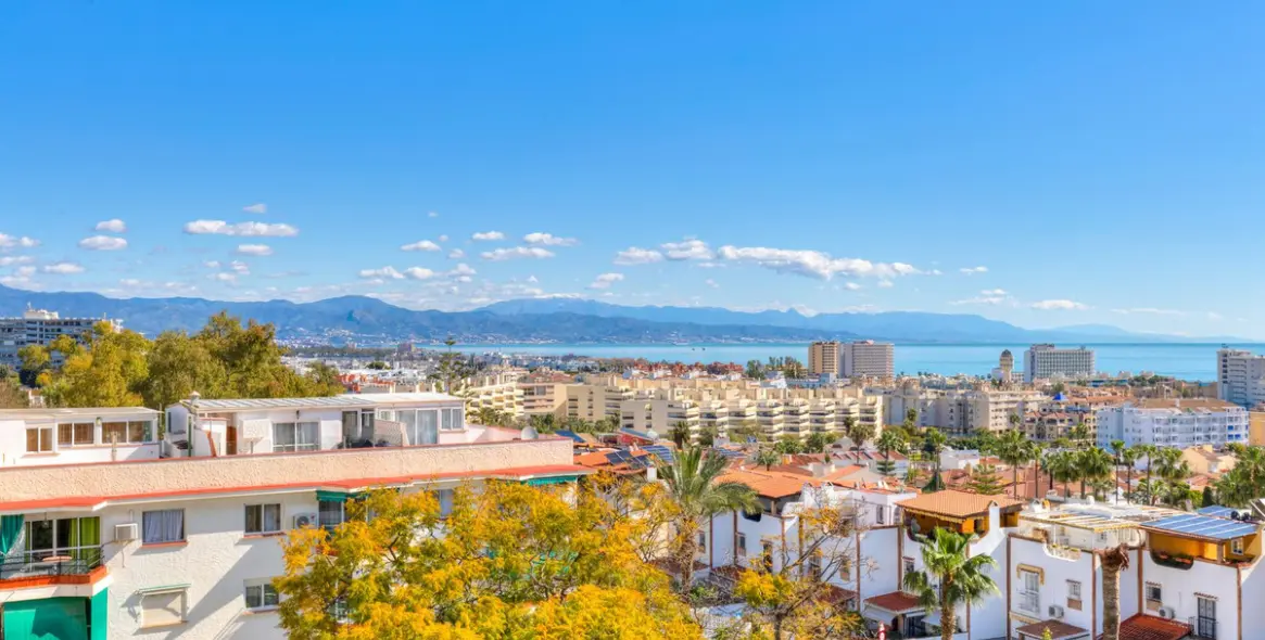 Sale of middle floor apartment in Torremolinos 18