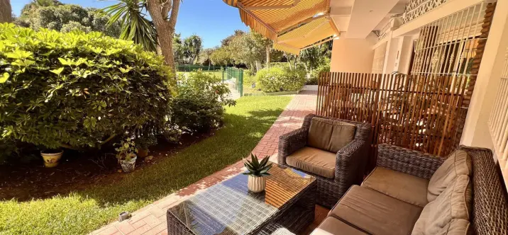 Sale of ground floor apartment in Marbesa 2