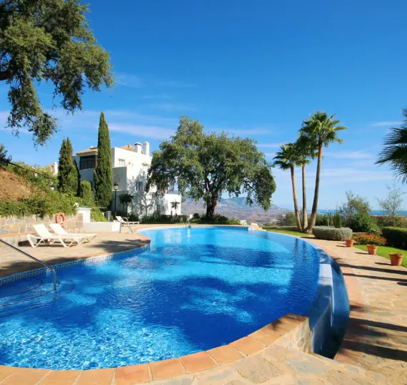 Sale of ground floor apartment in La Mairena