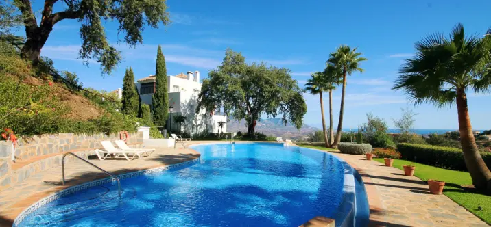 Sale of ground floor apartment in La Mairena 0