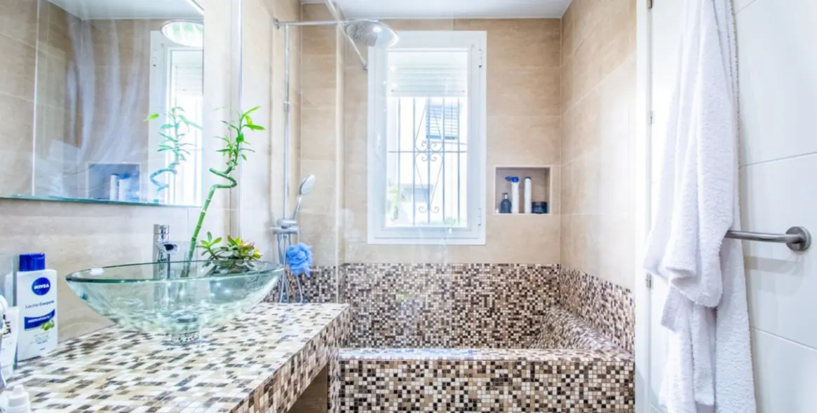 Sale of ground floor apartment in La Mairena 7