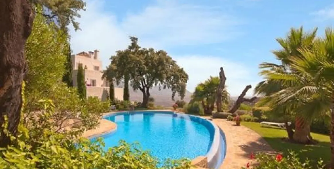 Sale of ground floor apartment in La Mairena 20