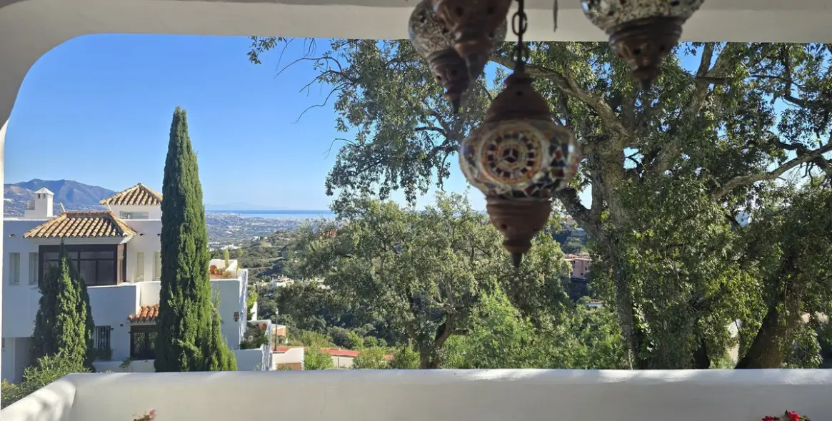 Продажа апартаментов на первом этаже в La Mairena 1