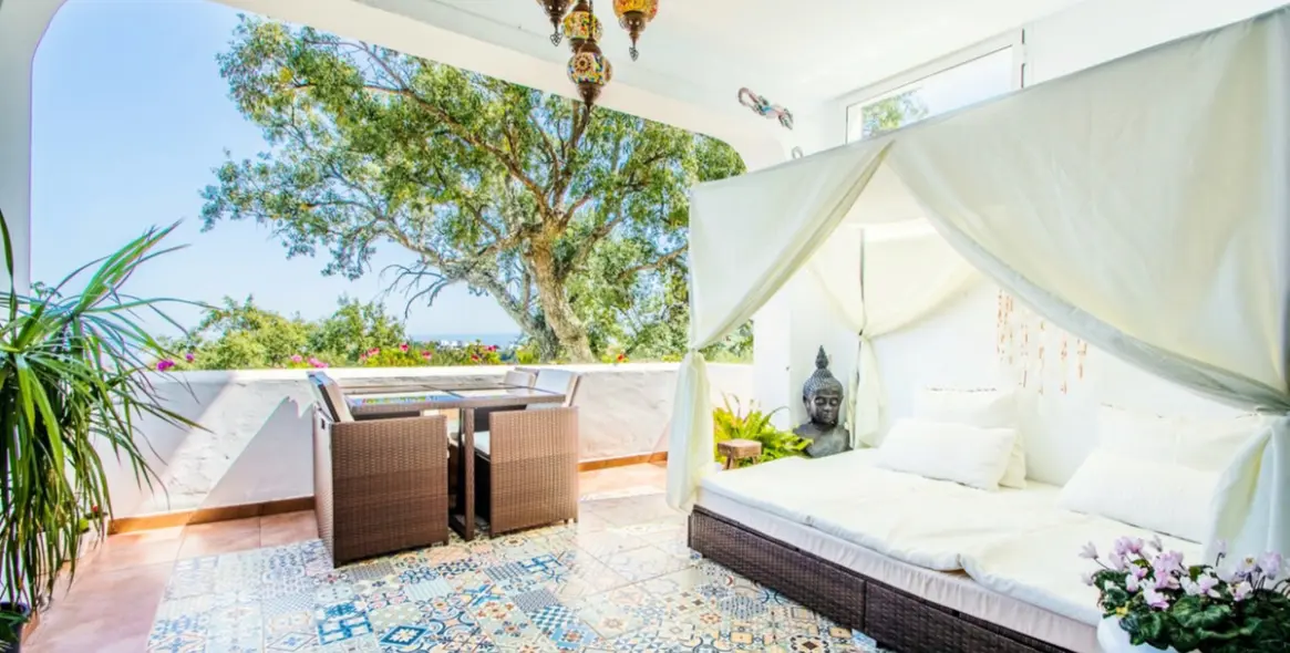 Продажа апартаментов на первом этаже в La Mairena 6