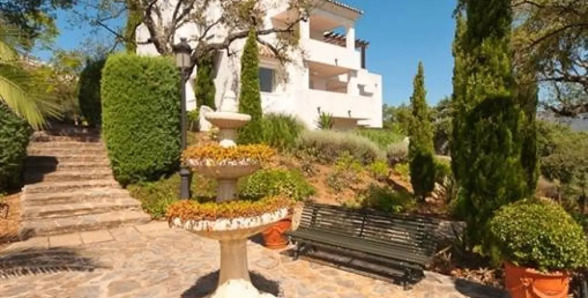 Продажа апартаментов на первом этаже в La Mairena 22