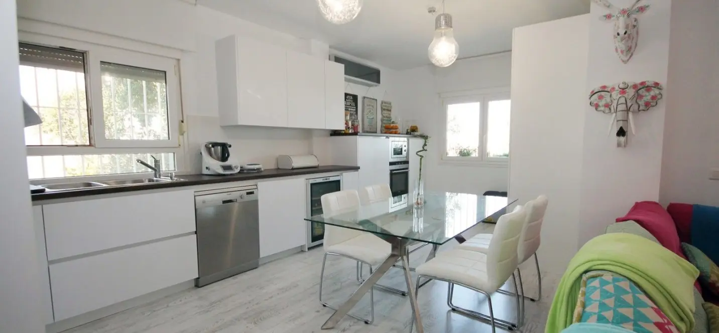 Sale of ground floor apartment in La Mairena 3