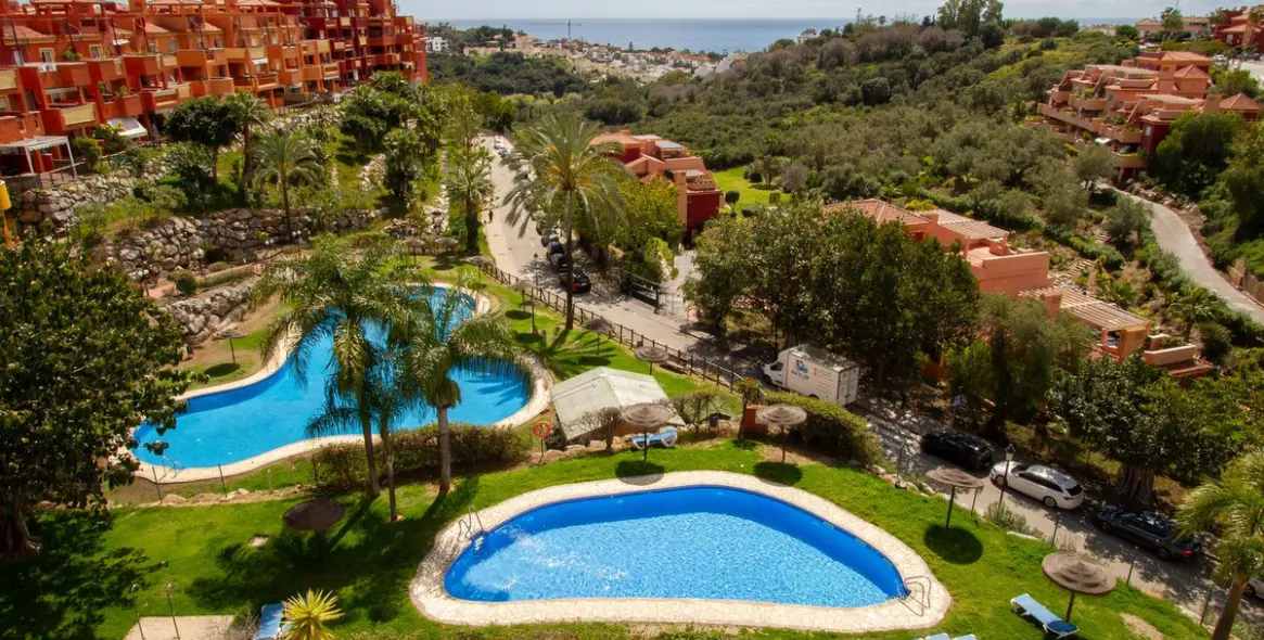 Sale of penthouse in Reserva de Marbella 1