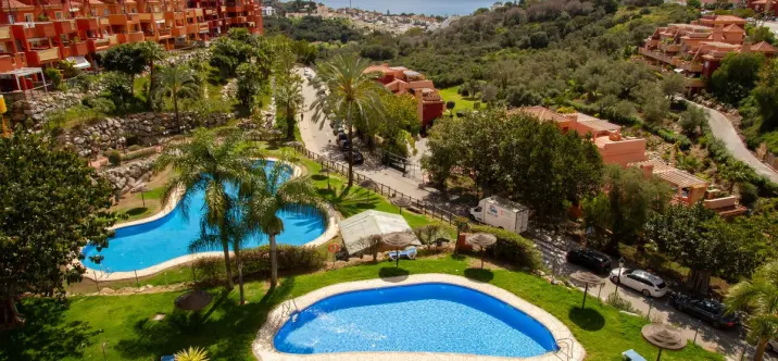 Sale of penthouse in Reserva de Marbella 0