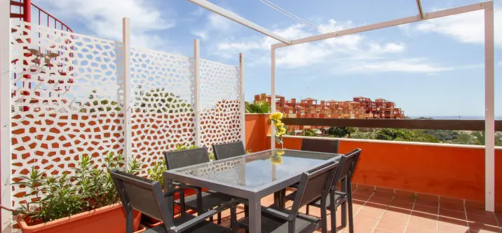 Sale of penthouse in Reserva de Marbella 1