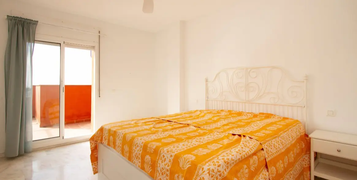 Sale of penthouse in Reserva de Marbella 11