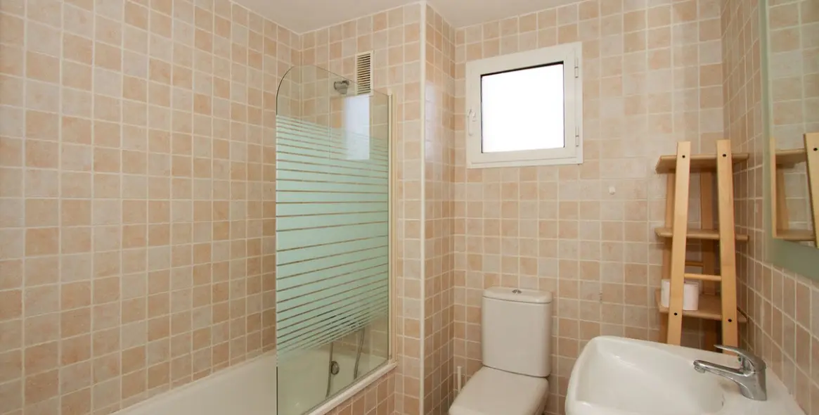 Sale of penthouse in Reserva de Marbella 15