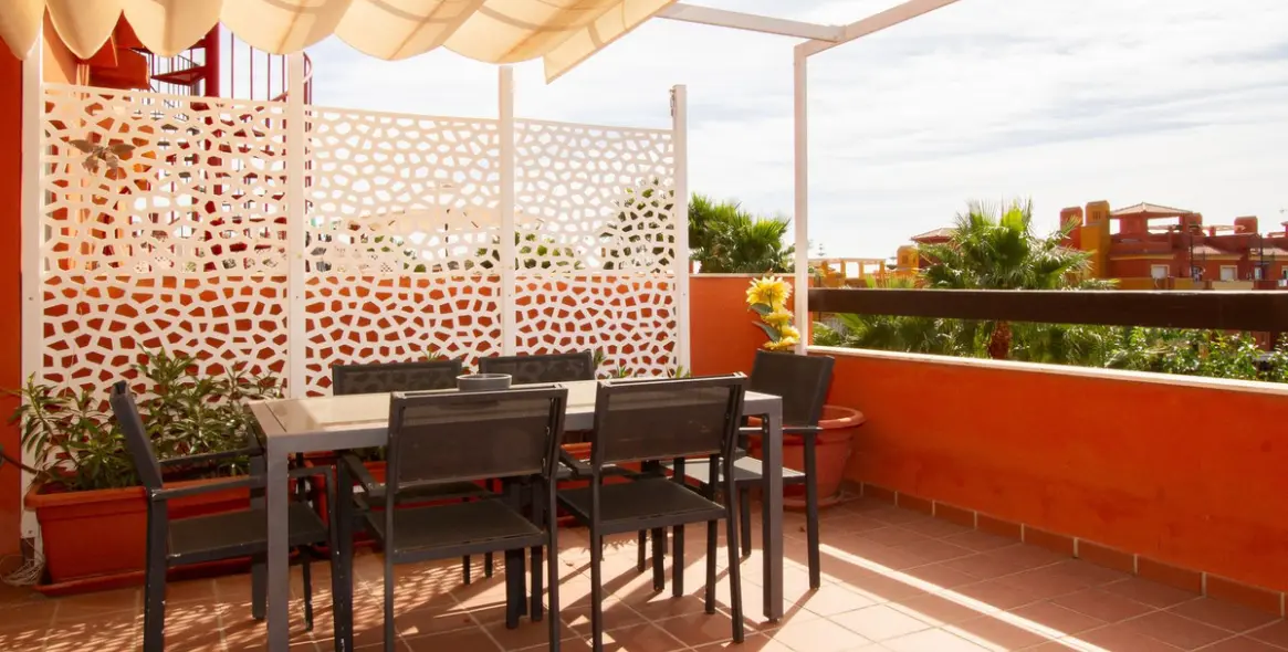 Sale of penthouse in Reserva de Marbella 16