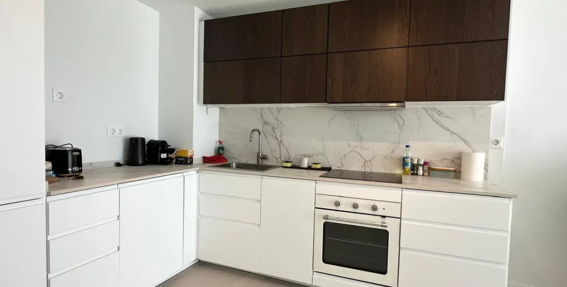 Sale of middle floor apartment in Estepona 6