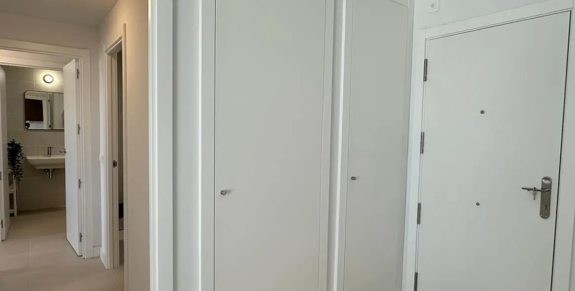 Sale of middle floor apartment in Estepona 7