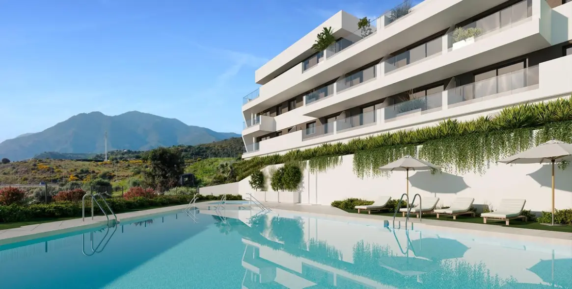 Sale of middle floor apartment in Estepona 11