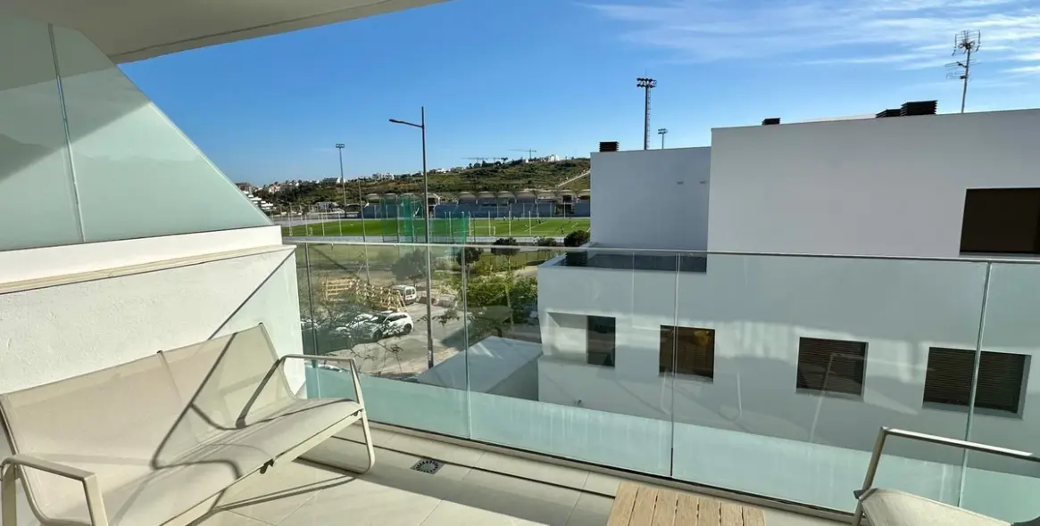 Sale of middle floor apartment in Estepona 13