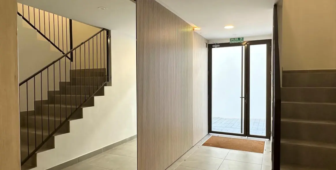 Sale of middle floor apartment in Estepona 20