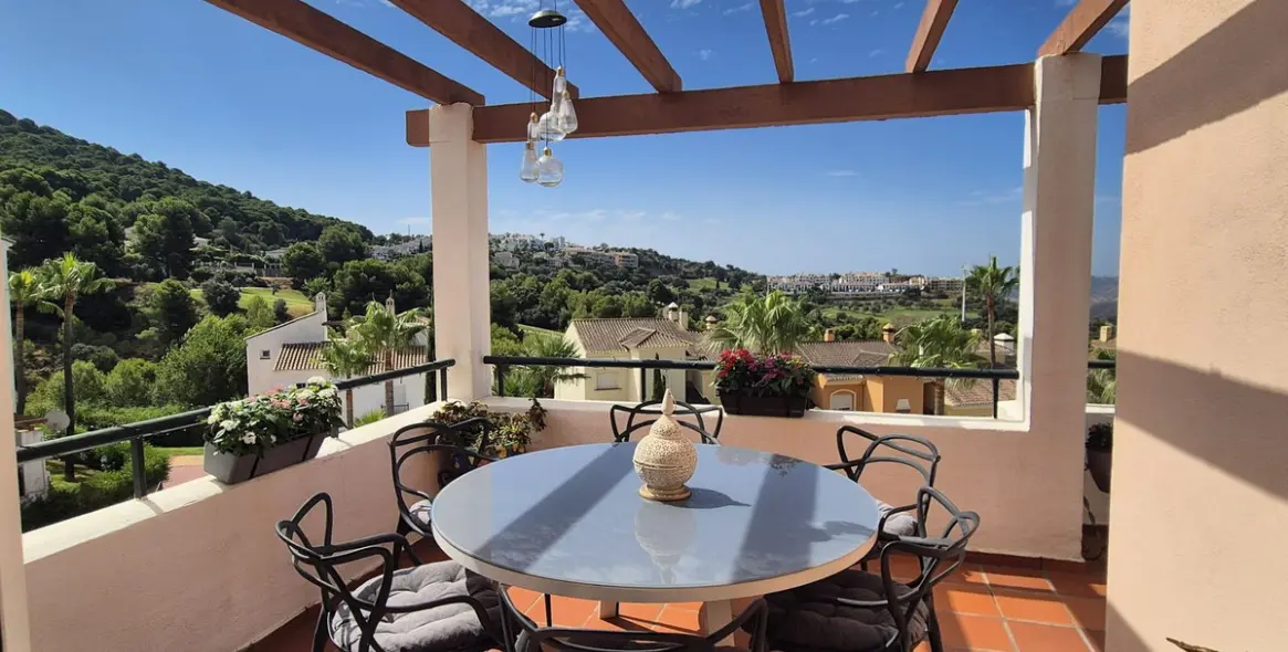 Продажа двухуровневого пентхауса в Alhaurin Golf 3