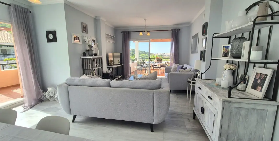 Продажа двухуровневого пентхауса в Alhaurin Golf 4