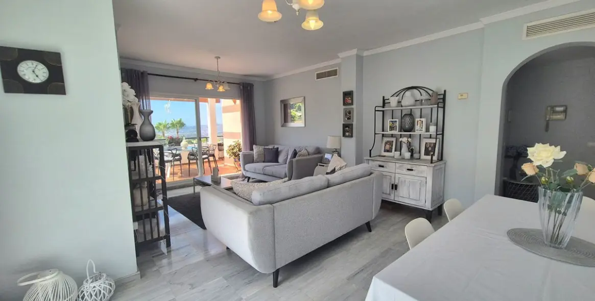 Продажа двухуровневого пентхауса в Alhaurin Golf 8