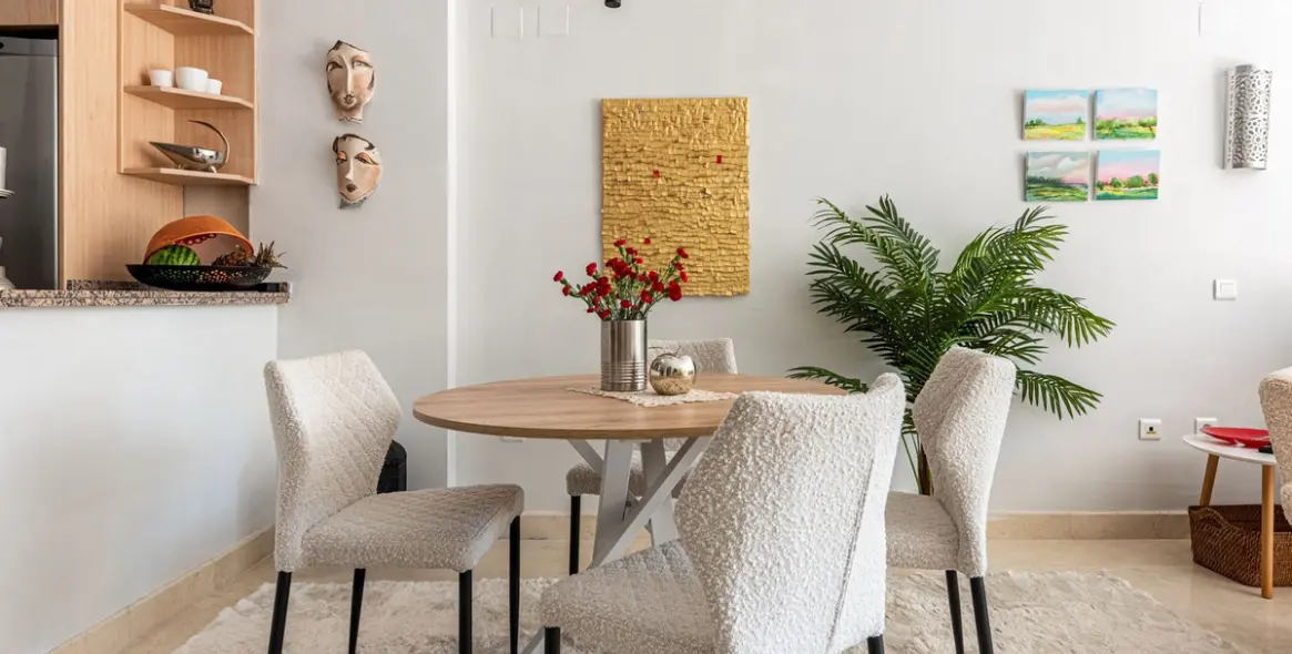 Sale of middle floor apartment in Elviria 8