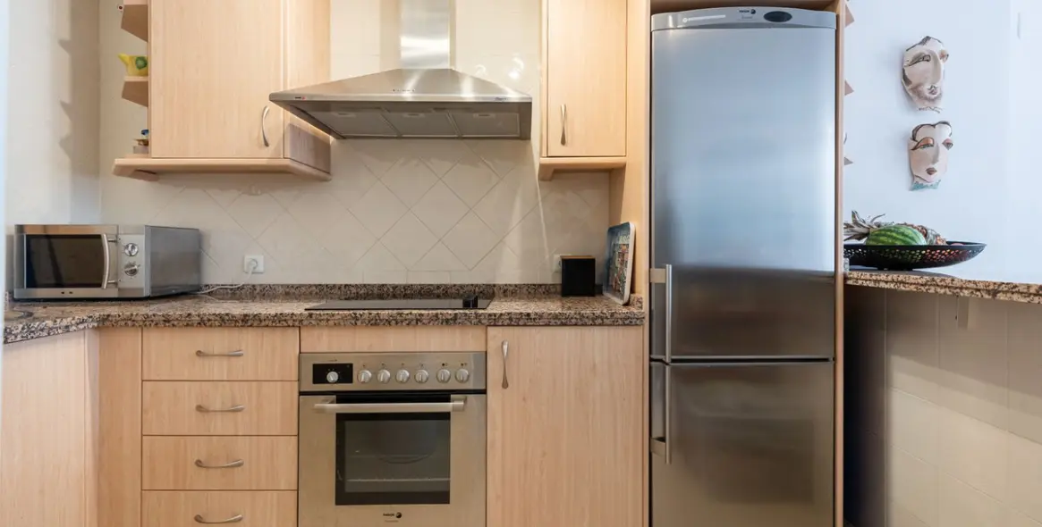 Sale of middle floor apartment in Elviria 10