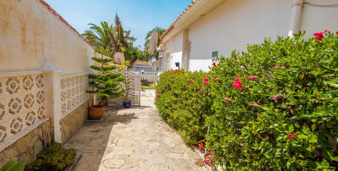 Sale of semi-detached house in Torrox Costa 22