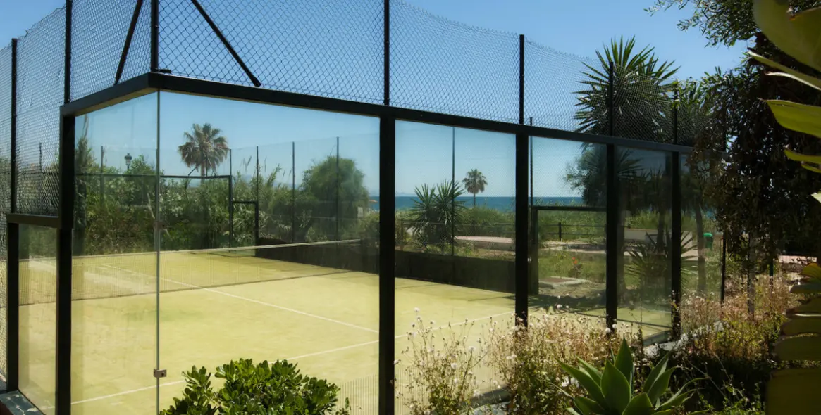 Sale of middle floor apartment in La Duquesa 16