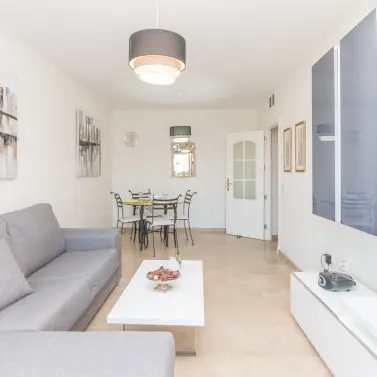 Sale of middle floor apartment in La Duquesa