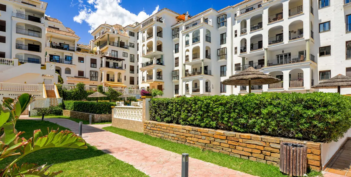 Продажа апартаментов на среднем этаже в La Duquesa 19