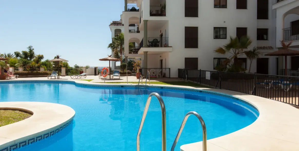 Продажа апартаментов на среднем этаже в La Duquesa 22