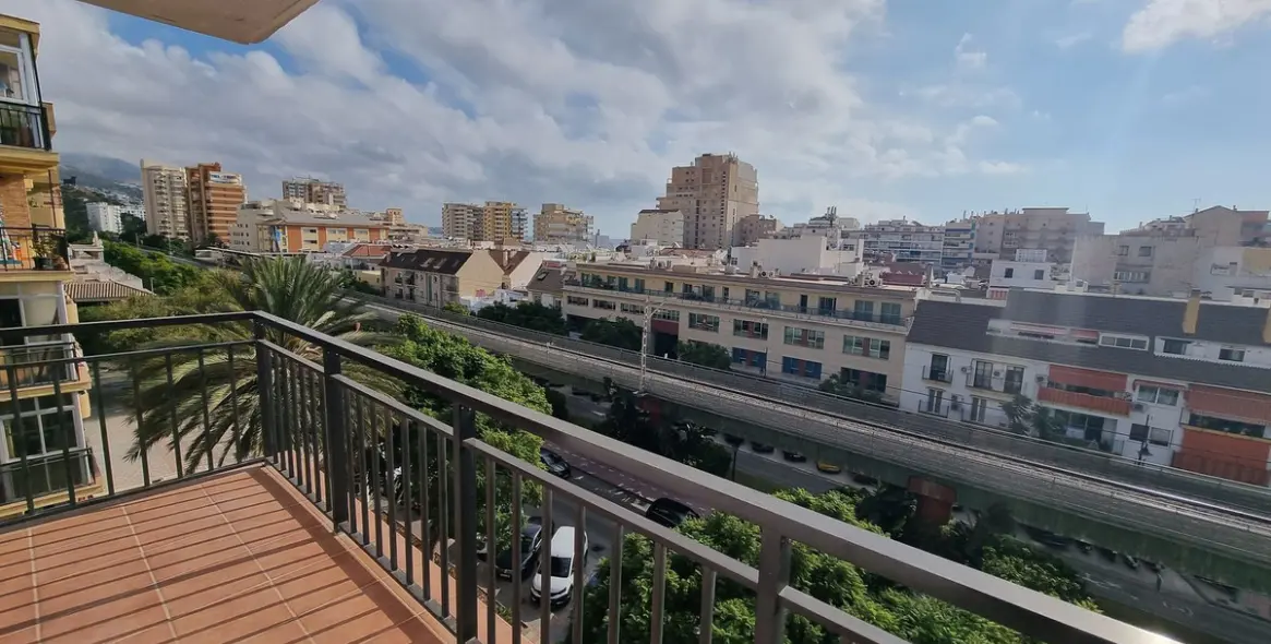 Продажа апартаментов на среднем этаже в Los Boliches 1