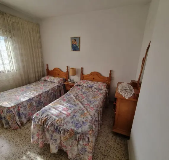 Venta de apartamento en planta media en Los Boliches