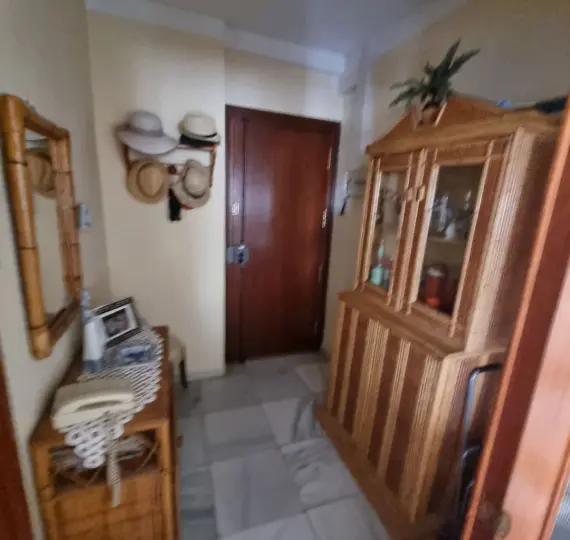 Venta de apartamento en planta media en Los Boliches