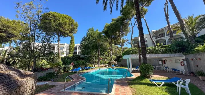 Продажа апартаментов на среднем этаже в Miraflores 0