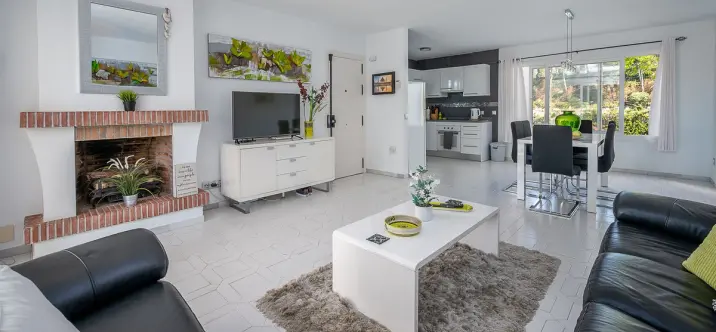 Продажа апартаментов на среднем этаже в Miraflores 4