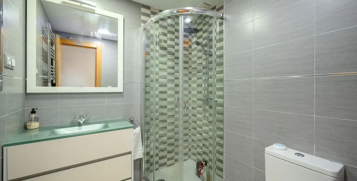 Продажа апартаментов на среднем этаже в Miraflores 11