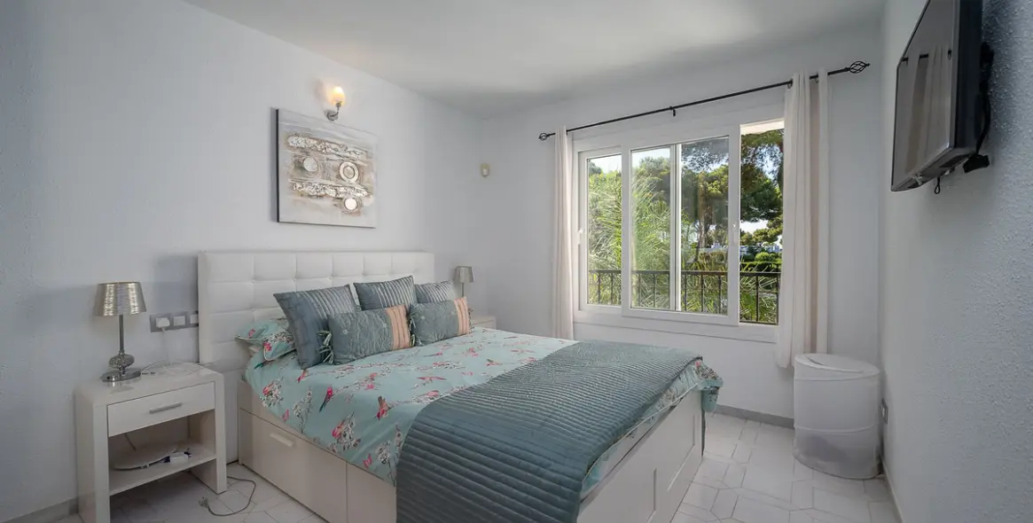 Продажа апартаментов на среднем этаже в Miraflores 12