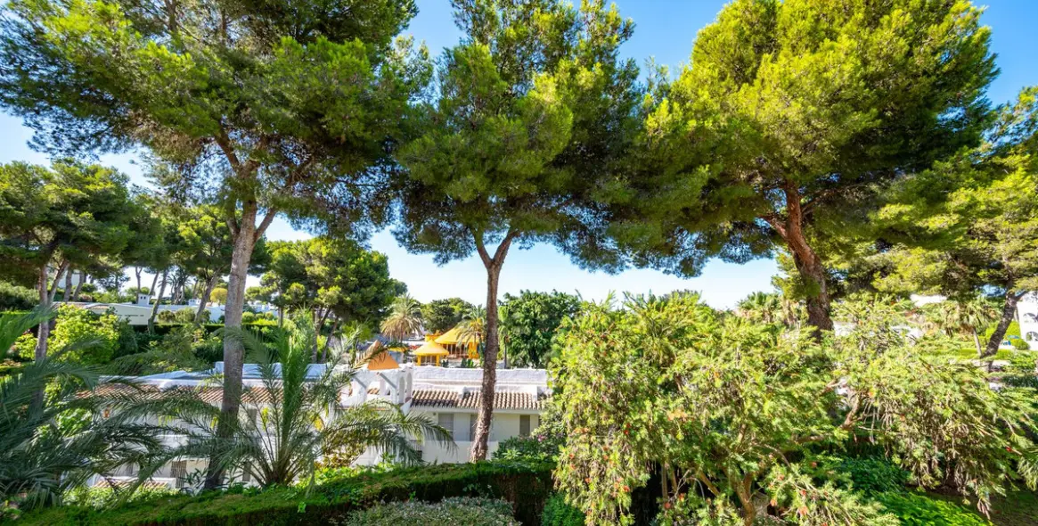 Продажа апартаментов на среднем этаже в Miraflores 19