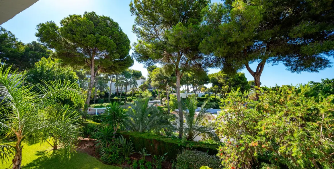 Продажа апартаментов на среднем этаже в Miraflores 20