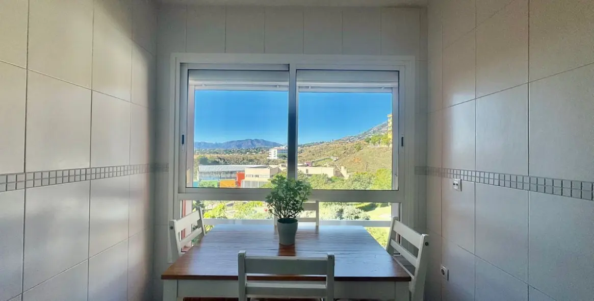 Продажа апартаментов на среднем этаже в Los Pacos 9