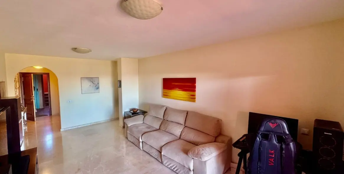 Продажа апартаментов на среднем этаже в Los Pacos 28