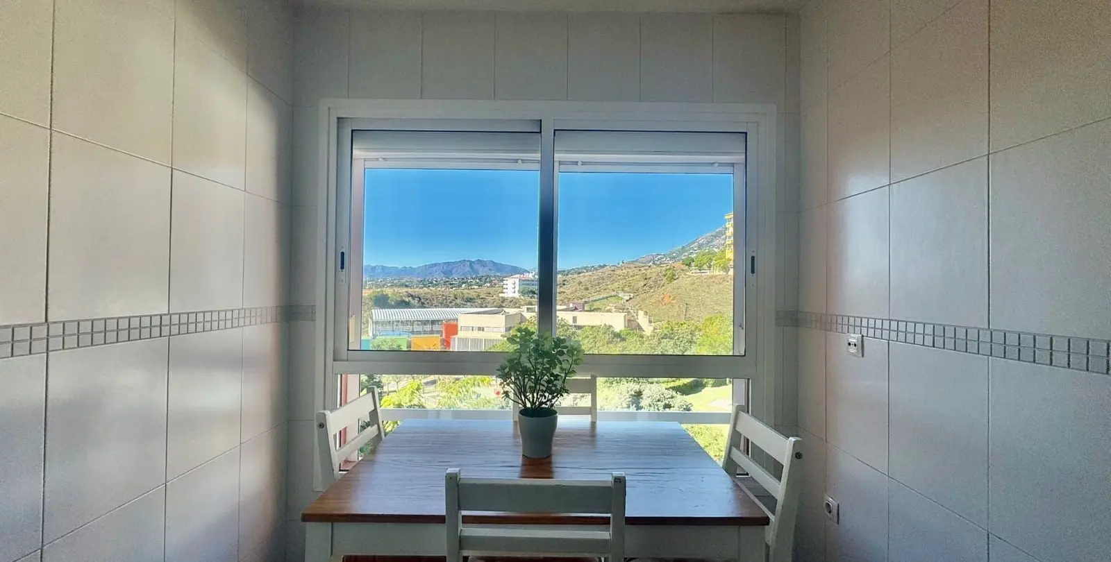 Venta de apartamento en planta media en Los Pacos 9