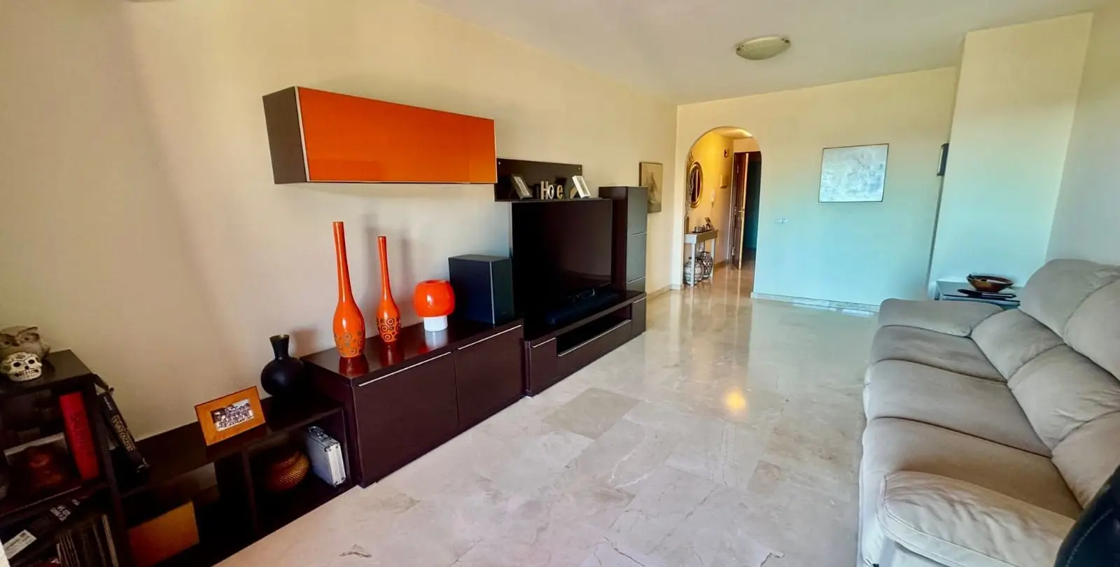 Venta de apartamento en planta media en Los Pacos 22
