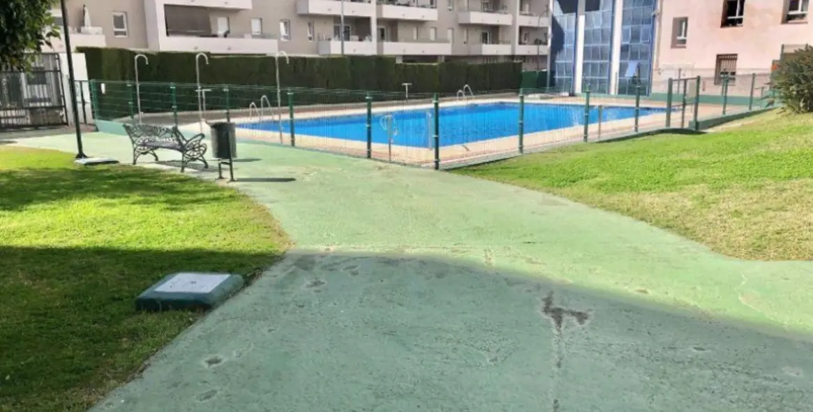 Sale of middle floor apartment in Nueva Andalucía 1