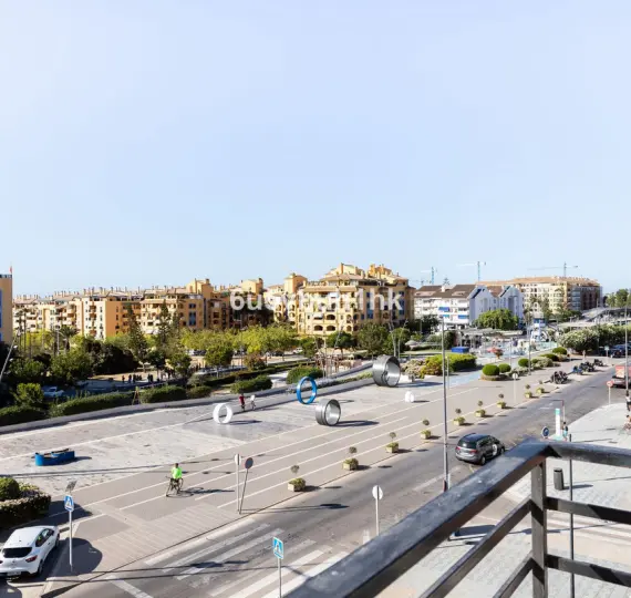 Sale of middle floor apartment in San Pedro de Alcántara