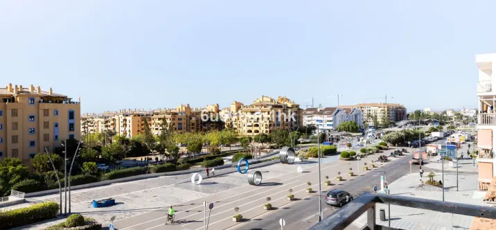 Sale of middle floor apartment in San Pedro de Alcántara 0